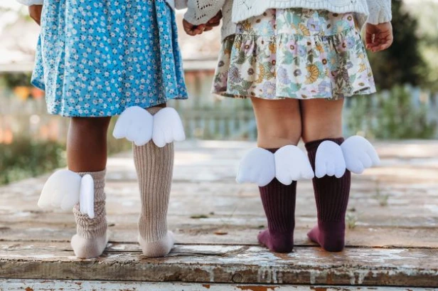 mamas_feet_PODKOLANOWKI-ANIOLEK_sliwka_1.jpg