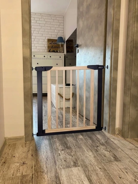 Bramka-zabezpieczająca-barierka -Maxi-gate-Loft-8
