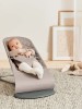 pol_pl_BABYBJORN-lezaczek-BLISS-Woven-Piaskowoszary-Zabawka-Googly-Eyes-33018_9.jpg