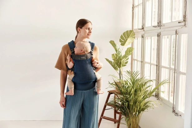 pol_pl_BABYBJORN-nosidelko-Harmony-3D-Mesh-Granatowy-9538_30.jpg