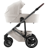 03_SMILE_5Z_SoftTaupe_CalmGrey_BrownHandle_01_HardCarrycot_2024_72dpi_2000x2000.png