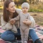 legginsy-z-welny-merino-rosnace-z-dzieckiem-bezowe (2).jpg