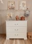 pol_pl_Ines-elegant-white-komoda-3-szufladowa-483_9.jpg