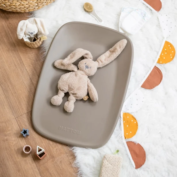 NATTOU Miękka mata do przewijania Softy Taupe (1).jpg